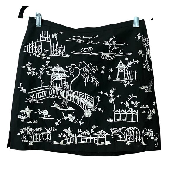 BCBG MaxAzria embroidered Asian garden design mini skirt - Picture 1 of 11